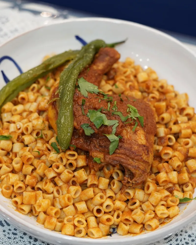 Macarona bel salsa agneau : Les pâtes tunisiennes en sauce tomate relevée, avec l’agneau mijoté